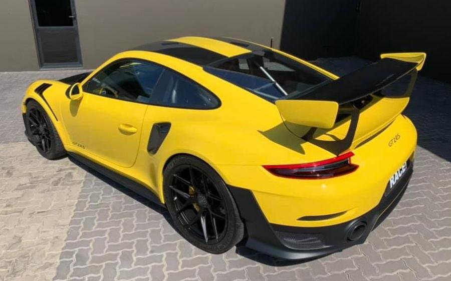 Porsche 911 GT2 RS by RACE! '2019
